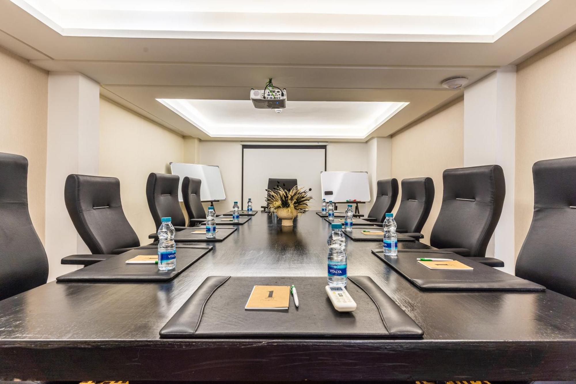 One Hotel Casablanca Ngoại thất bức ảnh Meeting room at the hotel