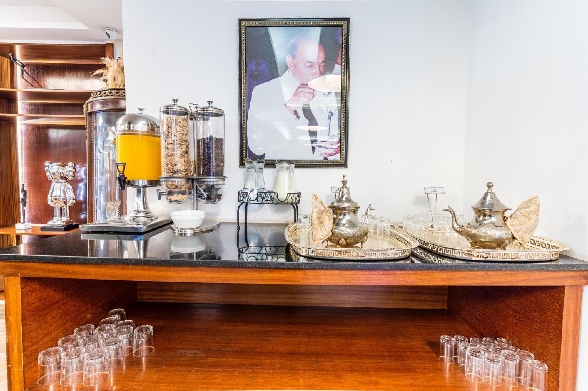 One Hotel Casablanca Ngoại thất bức ảnh A picture of the late Chef Antonino Galea at the breakfast counter at the Westin Palace, St. Petersburg, Russia